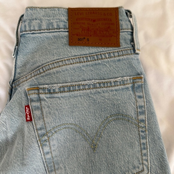 Levi Jeans - Picture 3 of 3